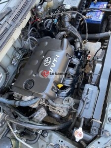 TOYOTA COROLA