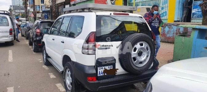 TOYOTA PRADO
