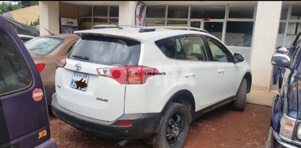 TOYOTA RAVA4