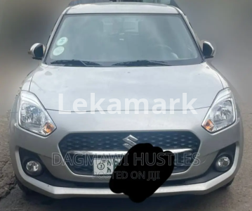 Suzuki Swift 2022 Silver