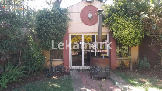 11bdrm House in Ayat, Bole for sale